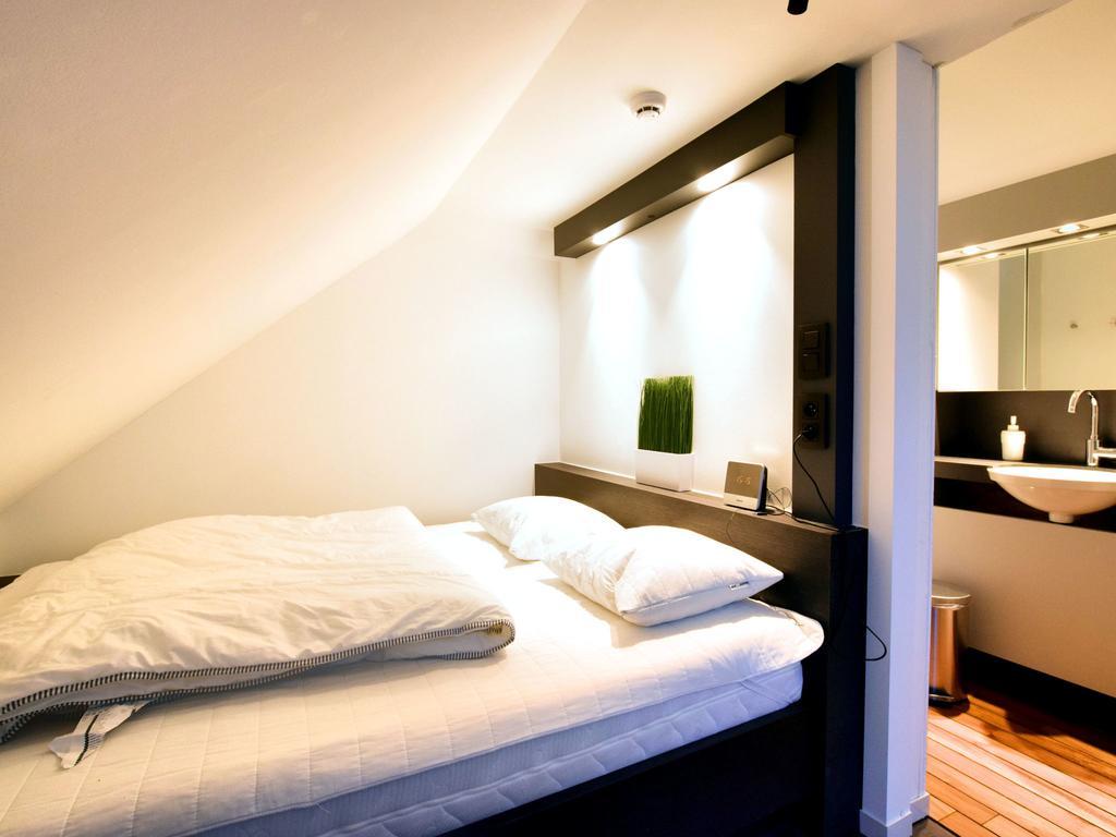 Modern And Cozy Studio In A Former Coach House Robertville Buitenkant foto