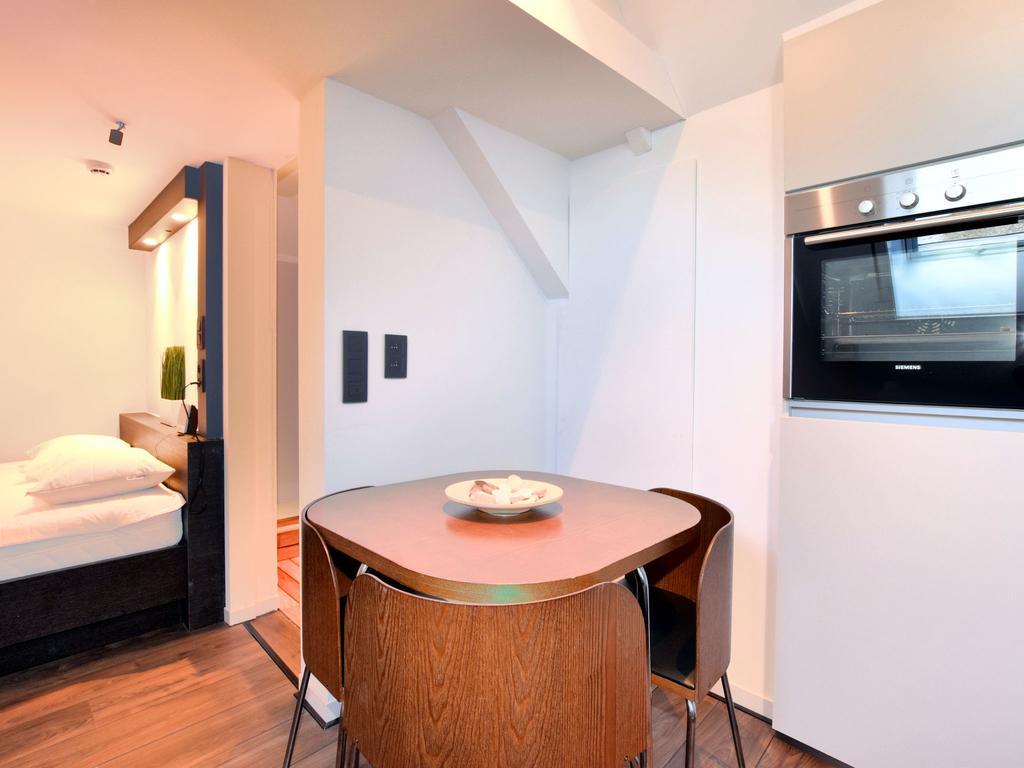 Modern And Cozy Studio In A Former Coach House Robertville Buitenkant foto